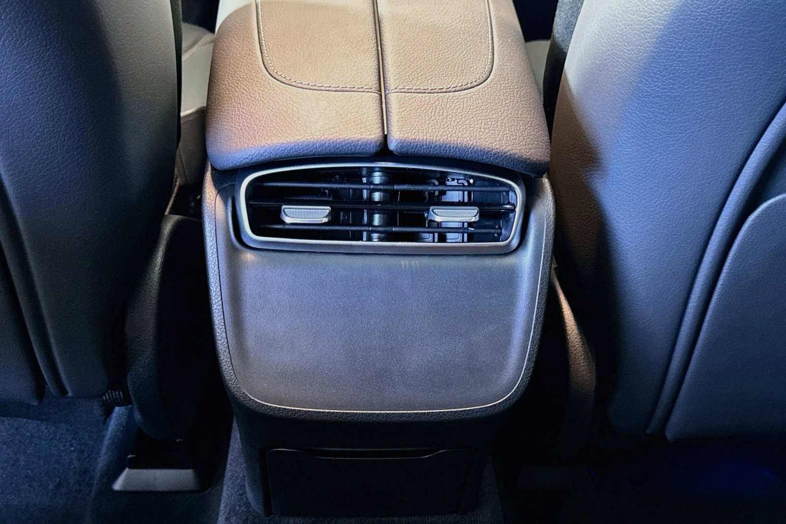 New 2026 Selenite Grey Metallic Mercedes-Benz EQE 320 image 23
