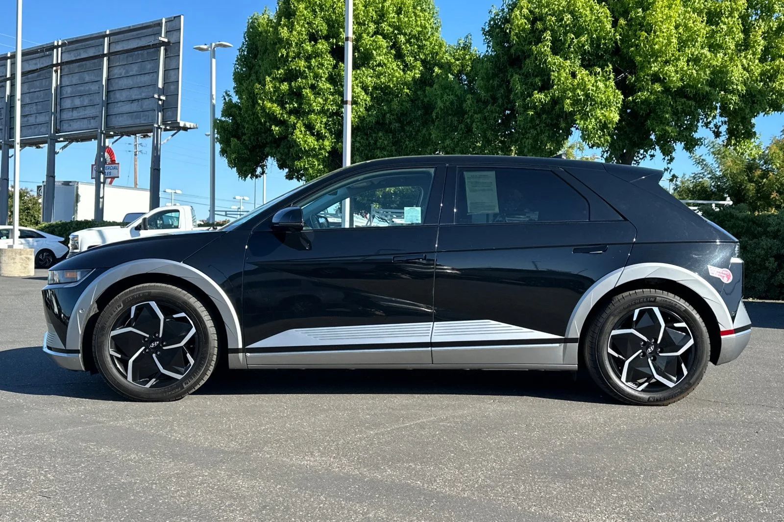 Used 2024 Abyss Black Hyundai Limited image 7