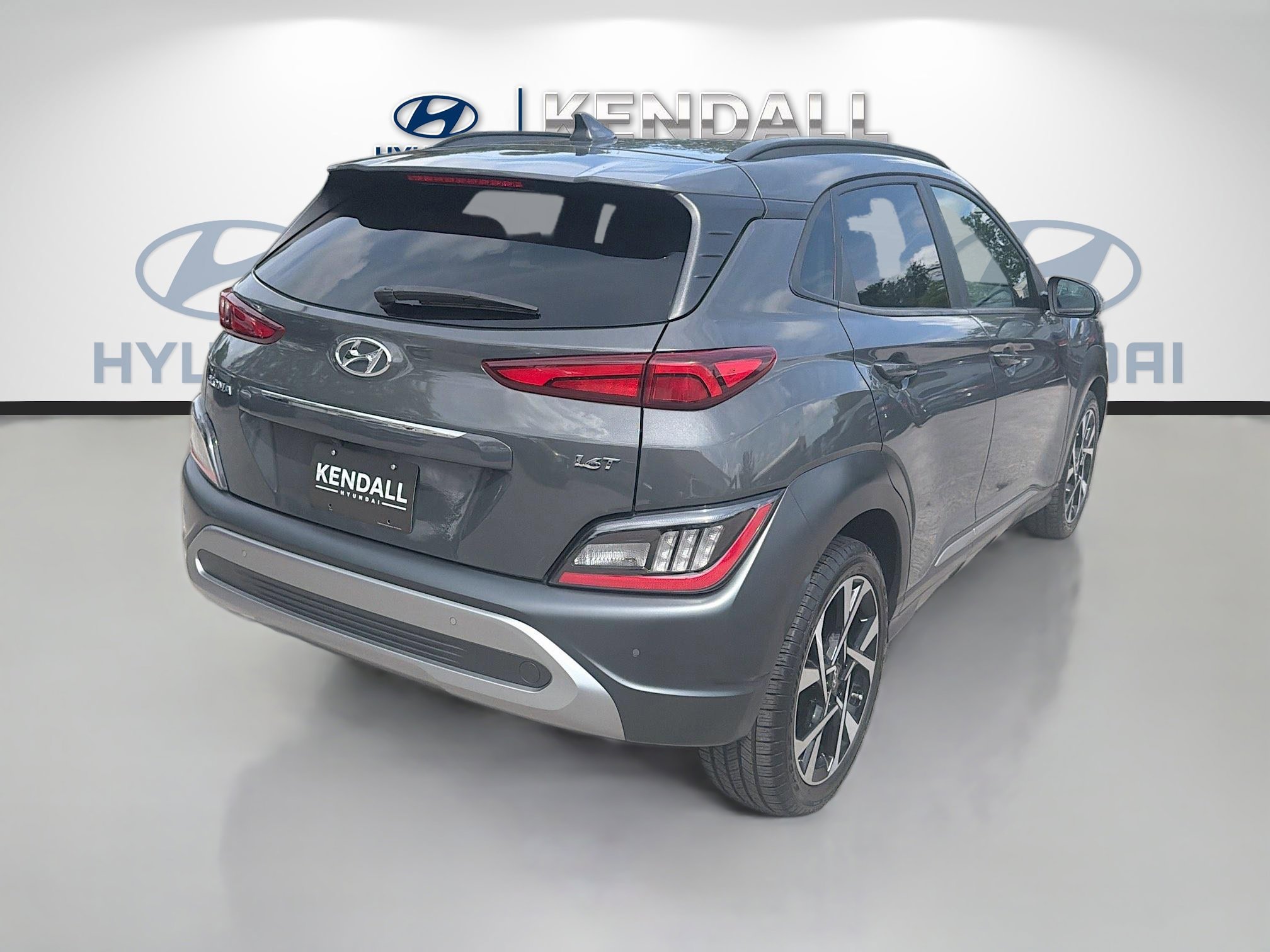 Used 2023 Ecotronic Gray Hyundai Limited image 6
