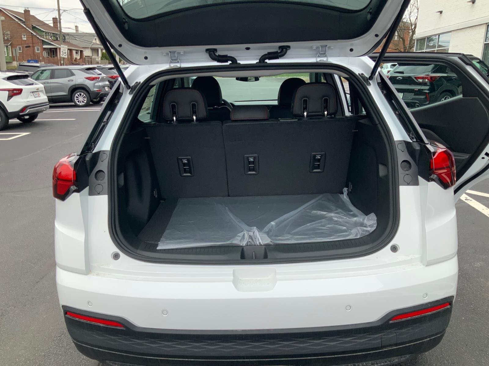 2027 Chevrolet Bolt RS - Photo 29