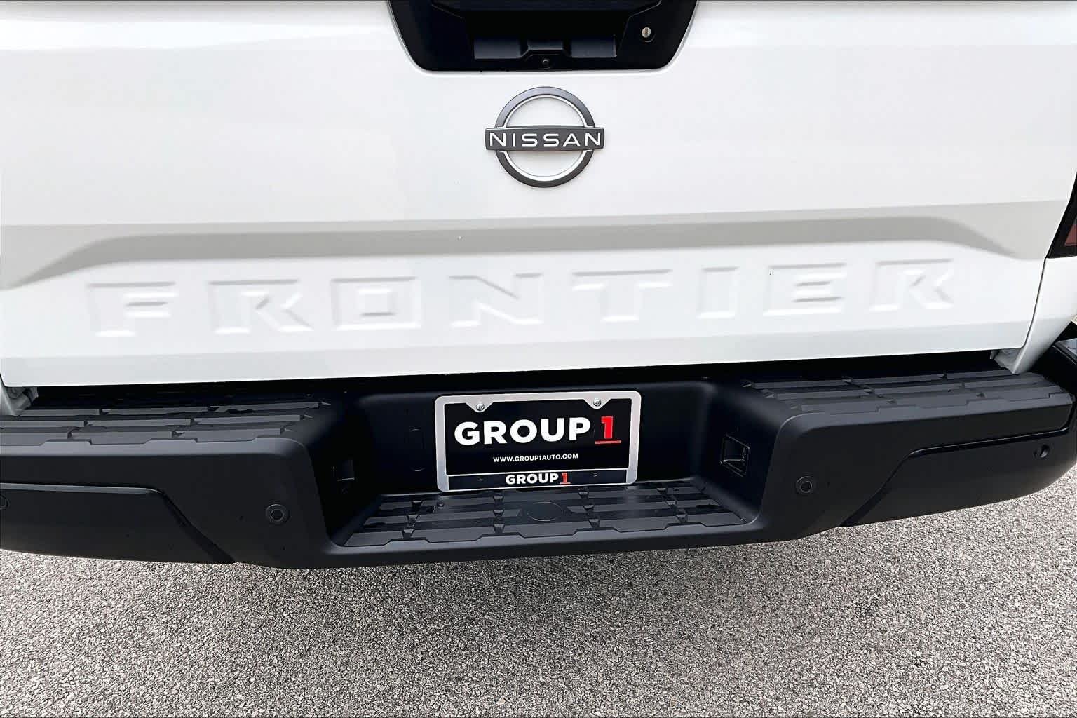 New 2026 Glacier White Nissan S image 8