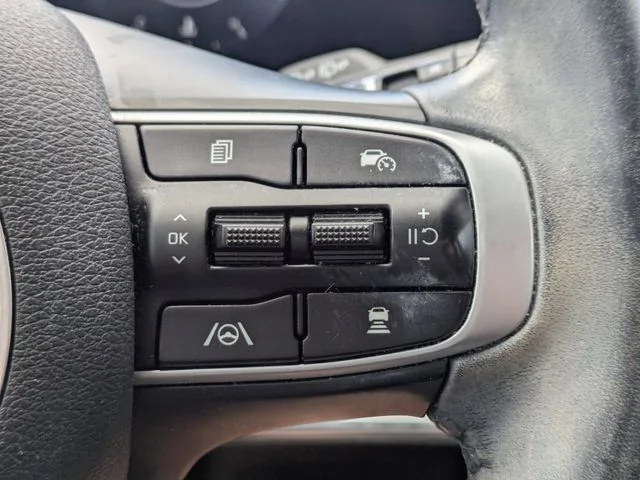 Used 2023 Red Kia SX image 28