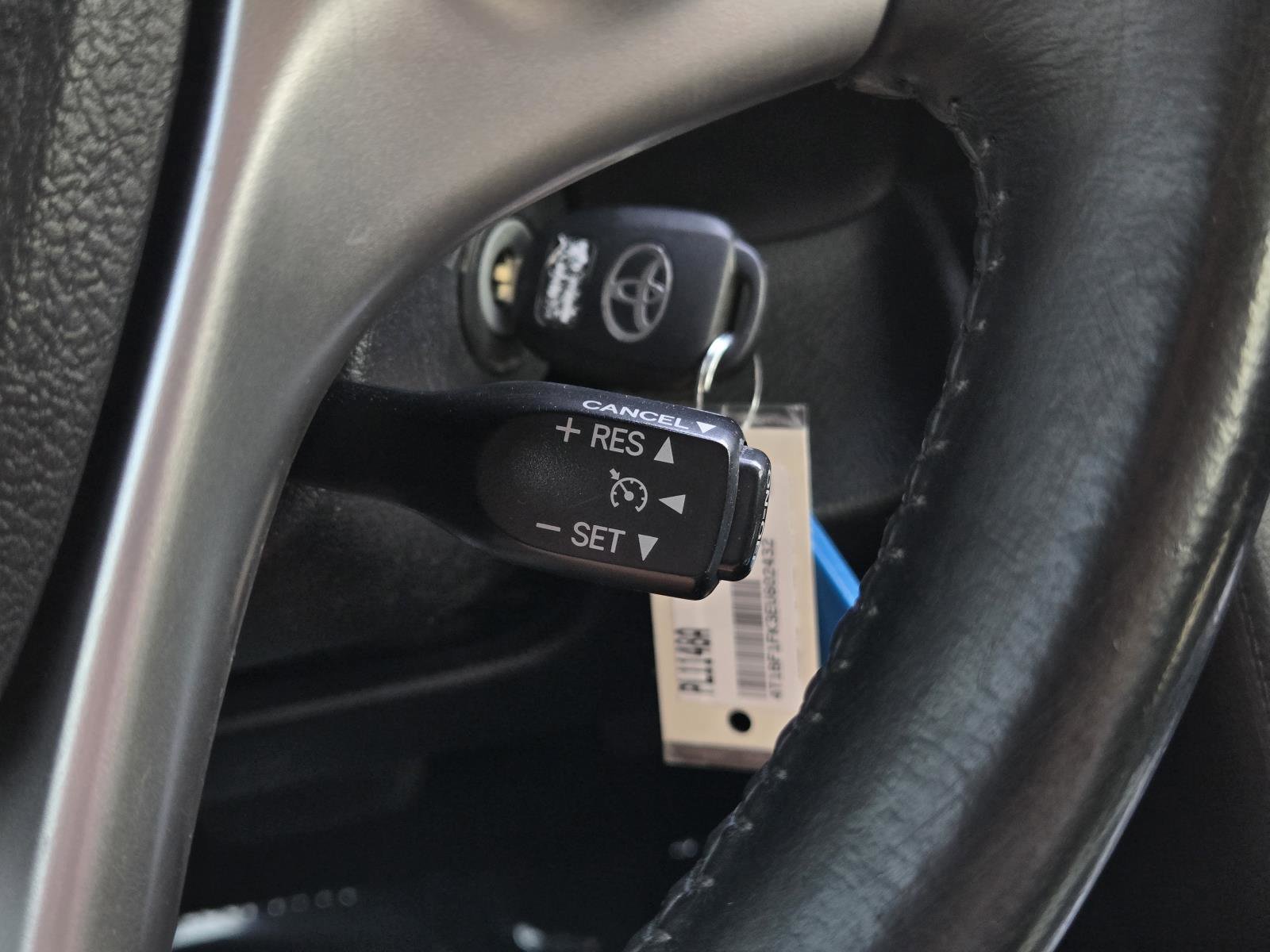 Used 2014 Barcelona Red Metallic Toyota SE image 19