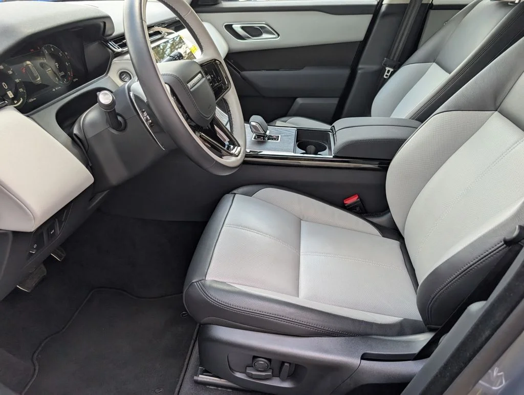 Certified Used 2025 Gray Land Rover Dynamic SE image 21
