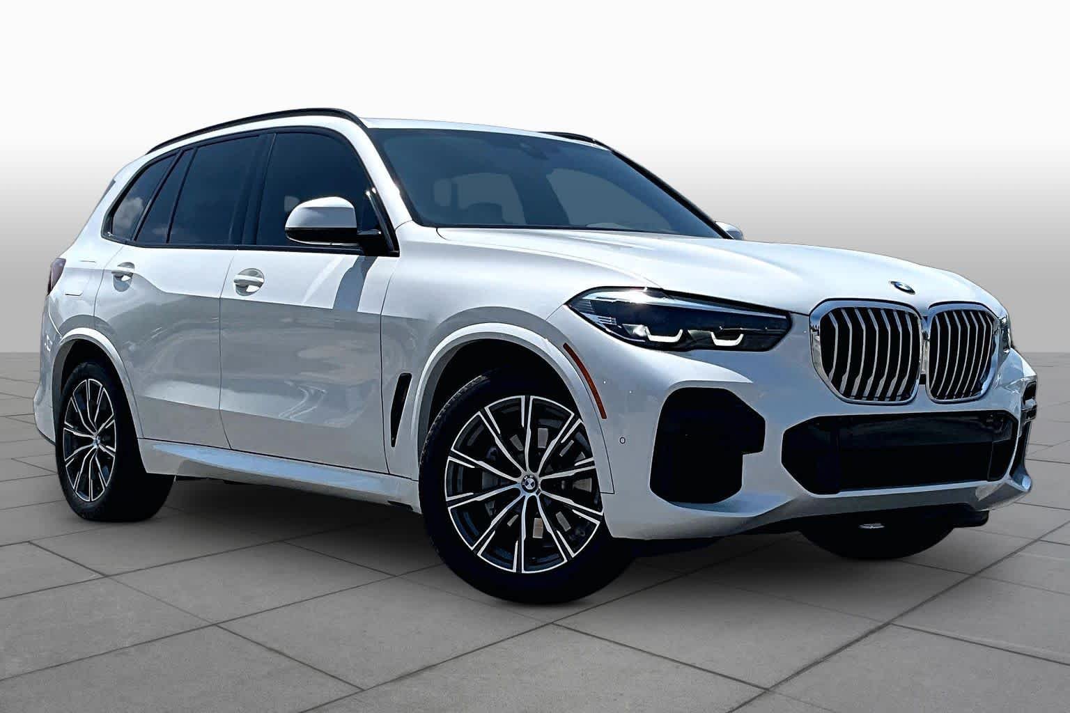 Used 2022 Mineral White Metallic BMW sDrive40i image 3