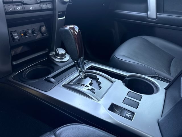 Used 2017 Midnight Black Metallic Toyota SR5 image 23