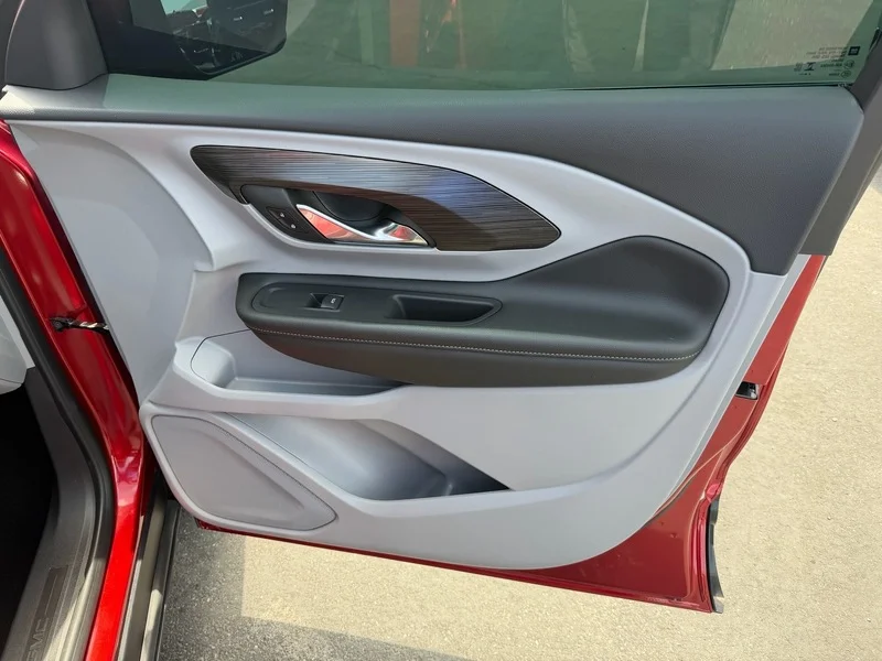 Used 2024 Volcanic Red Tintcoat GMC SLE image 17
