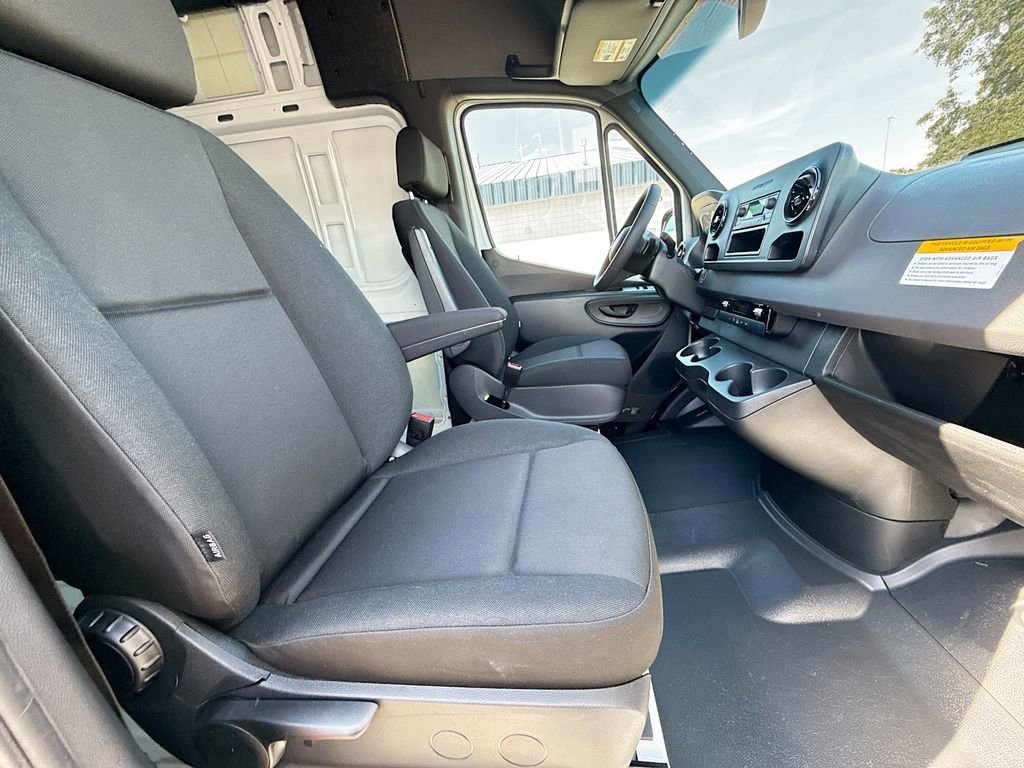 New 2026 Arctic White Mercedes-Benz  image 31