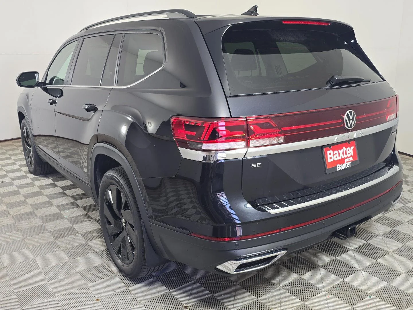 New 2026 Deep Black Pearl Volkswagen 2.0T SE w/Technology image 10