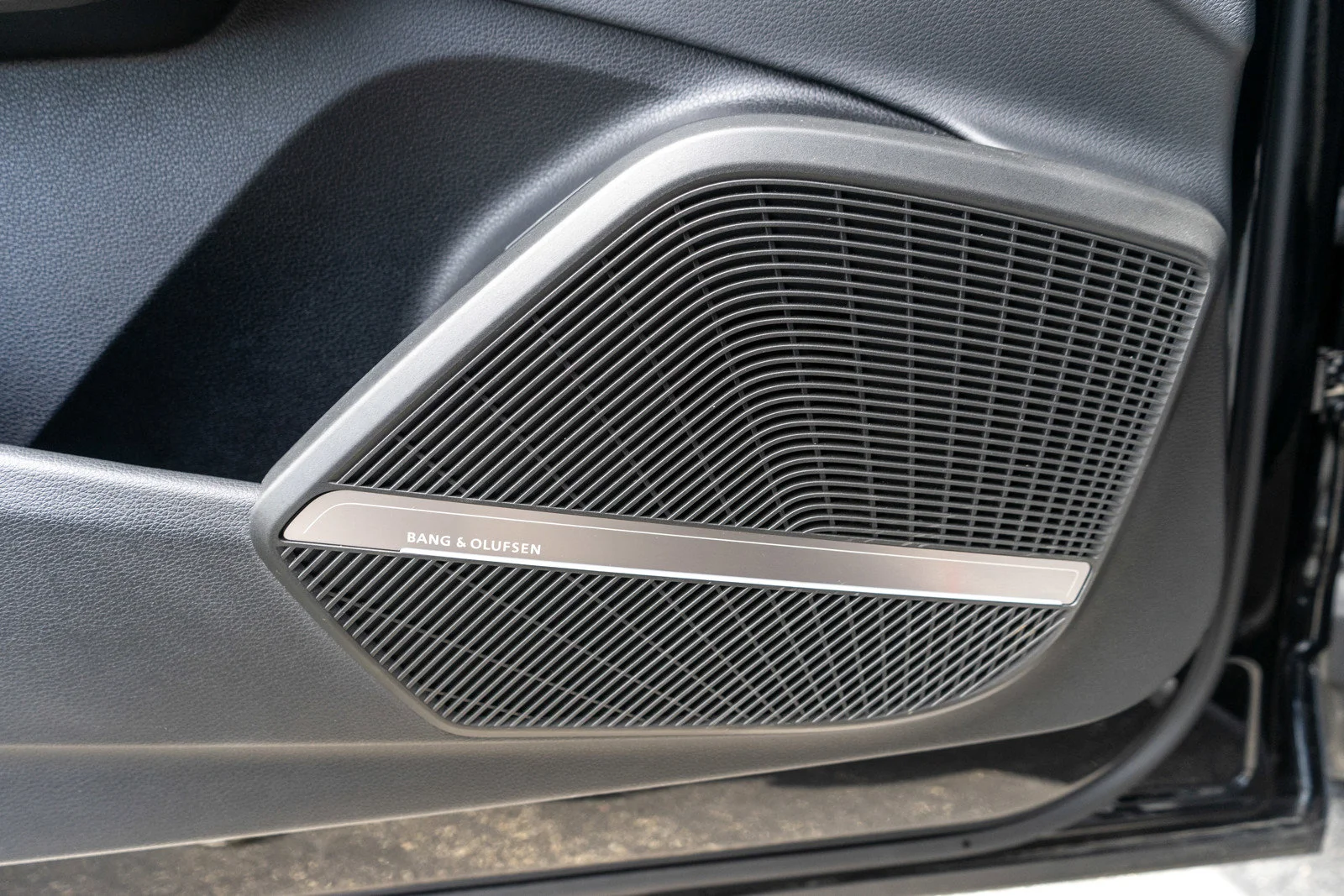 Used 2023 Black Metallic Audi 45 S line Premium image 17