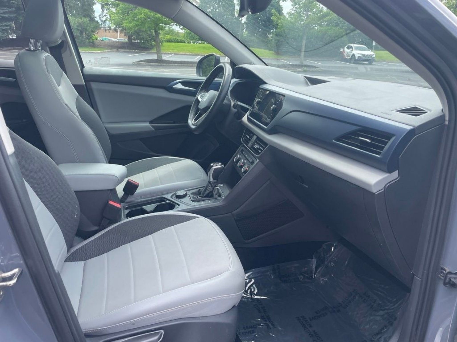 Used 2022 Gray Volkswagen 1.5T SE image 16