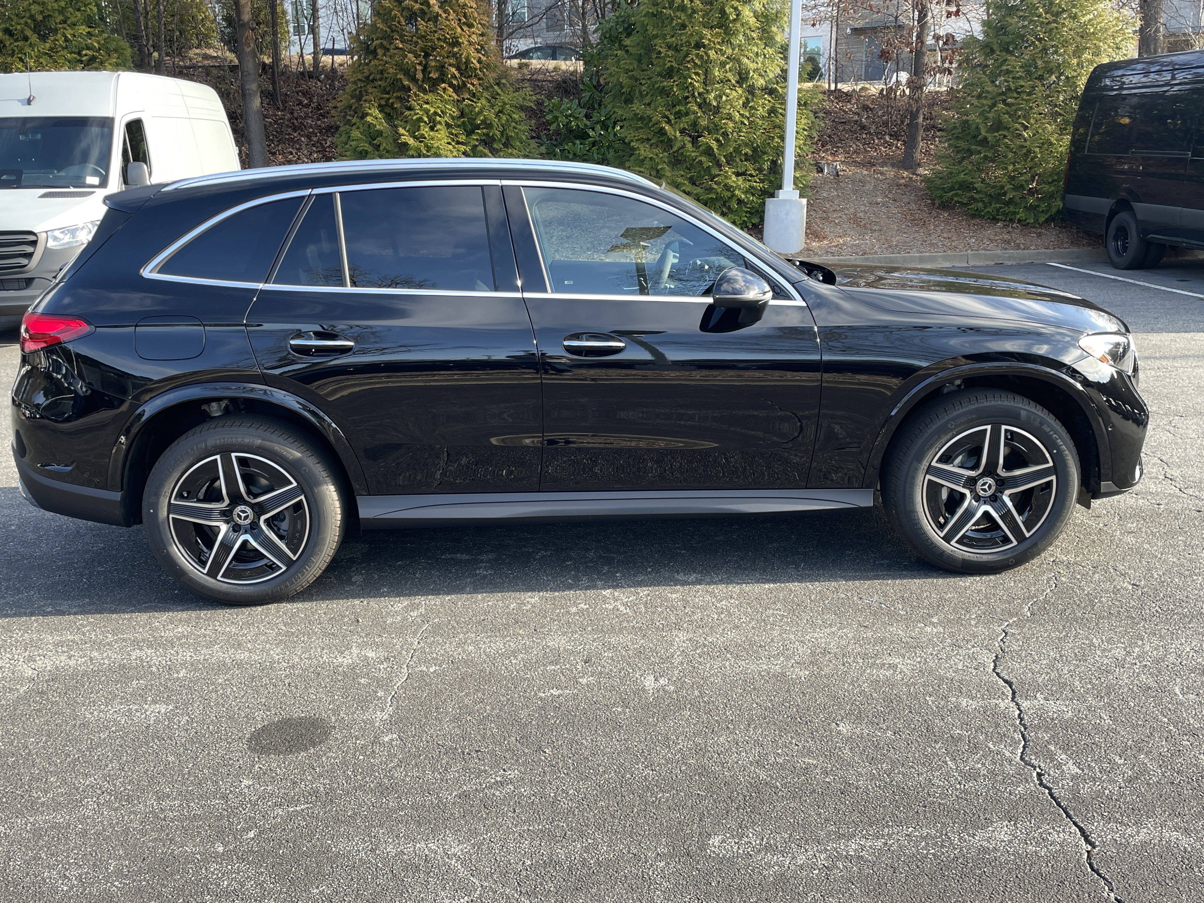 New 2026 Black Mercedes-Benz GLC 300 SUV image 5