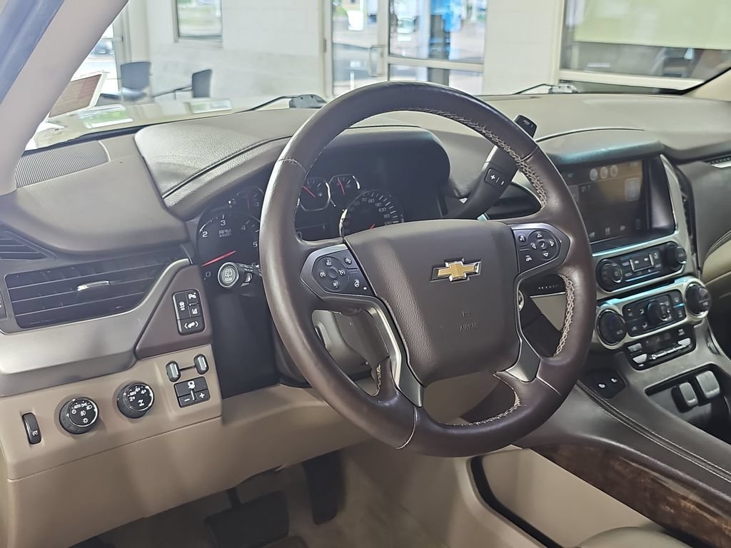 Used 2015 CHAMPAGNE SILVER METALLIC Chevrolet LT image 22