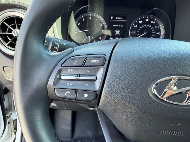 Used 2023 White Hyundai SEL image 22