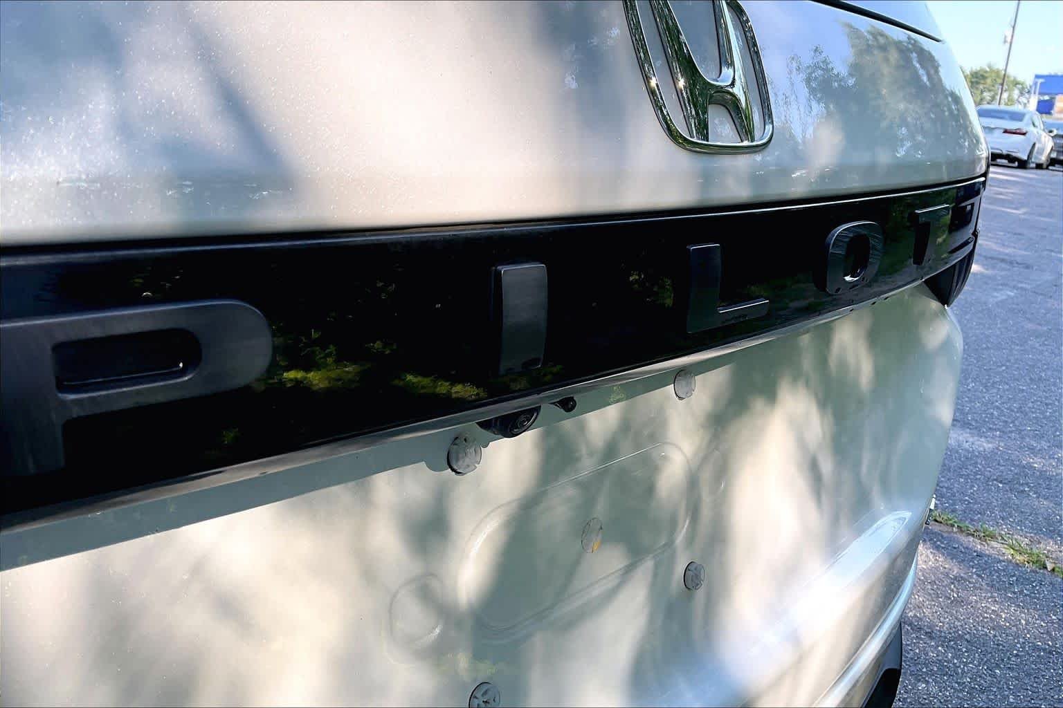 Used 2025 Platinum White Pearl Honda Elite image 10