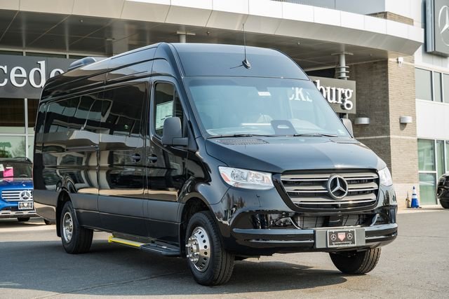 2025 Mercedes-Benz Sprinter 3500 170 Ext WB HO High Roof's photo