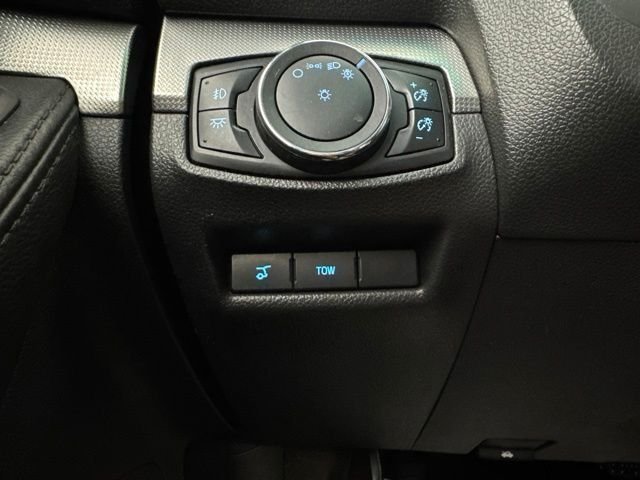 Used 2015 White Ford XLT image 21