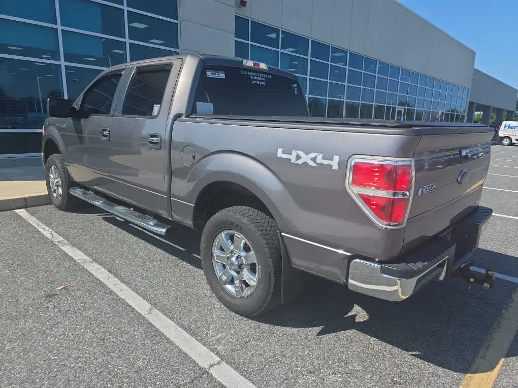 Used 2014 Sterling Gray Metallic Ford XLT image 4