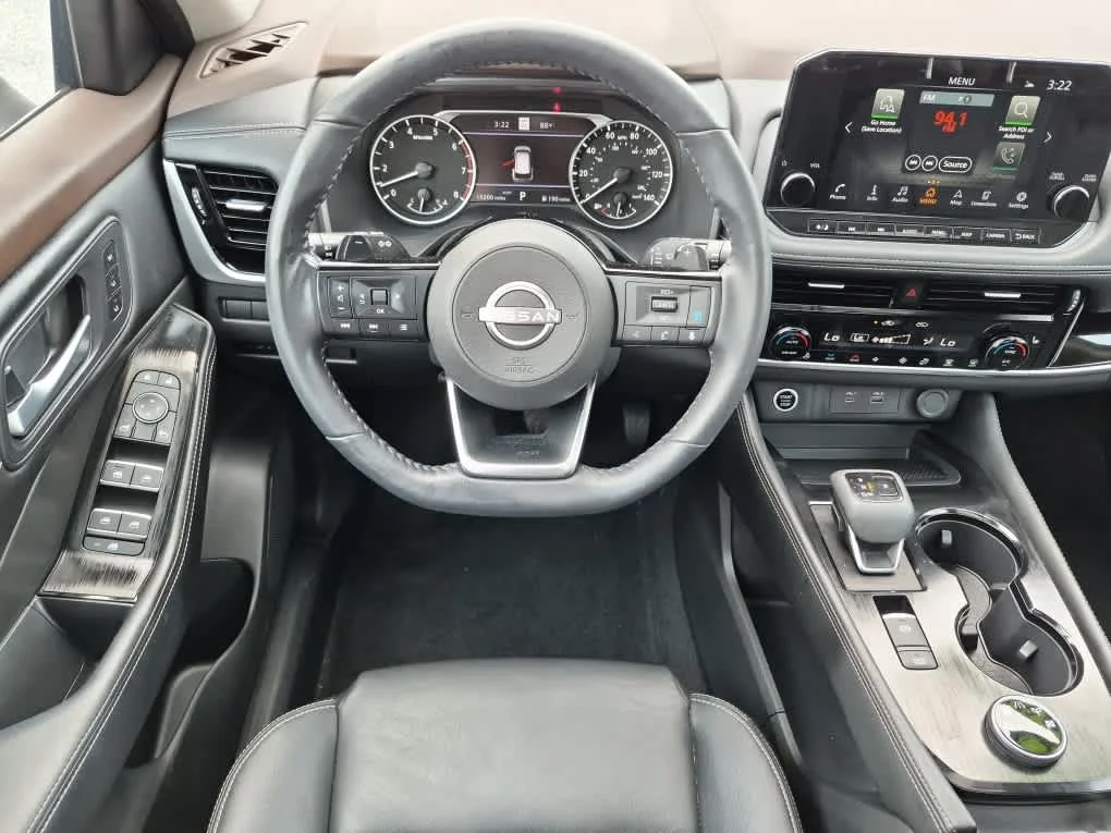 Used 2023 Gun Metallic Nissan SL image 8