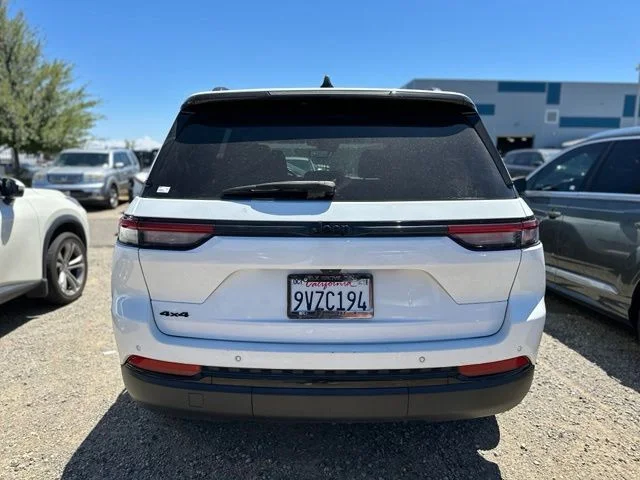 Used 2023 White Jeep Altitude X image 5