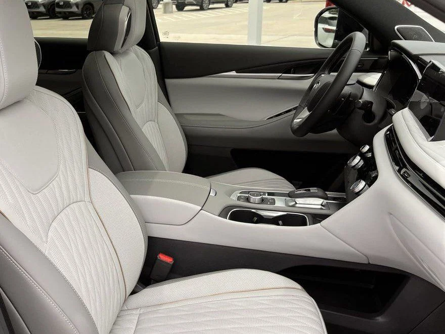 New 2027 MINERAL BLACK INFINITI Autograph AWD image 23