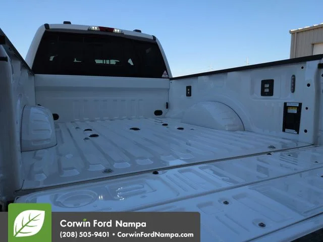 New 2026 Star White Metallic Tri-Coat Ford Platinum image 28