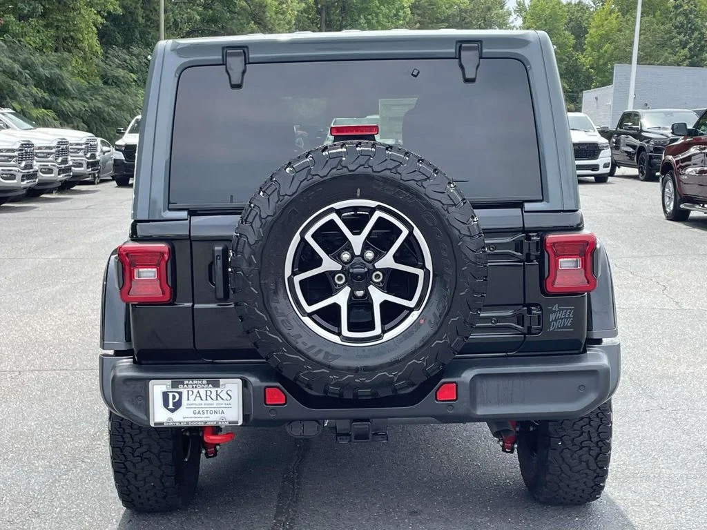 New 2026 Black Clearcoat Jeep Rubicon image 7