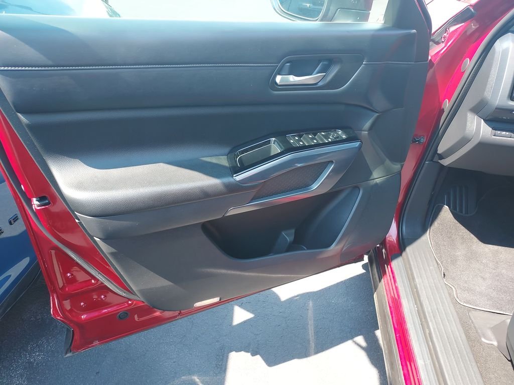 Used 2022 Red Nissan SL image 14