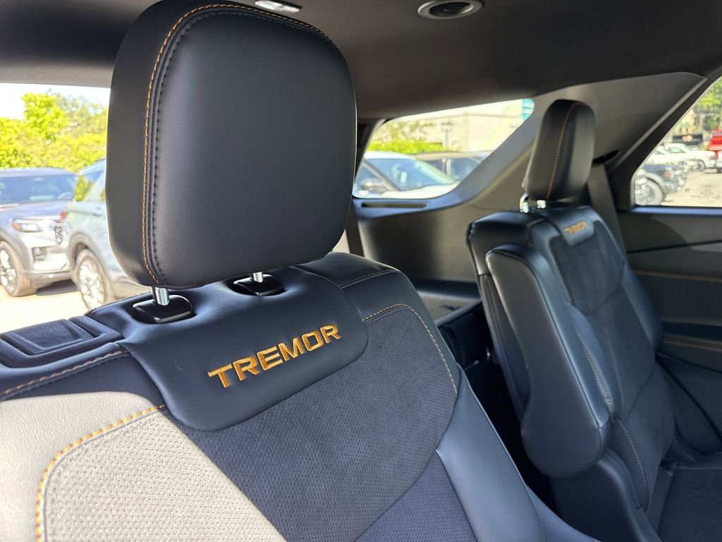 New 2026 Star White Metallic Tri-Coat Ford Tremor® image 32