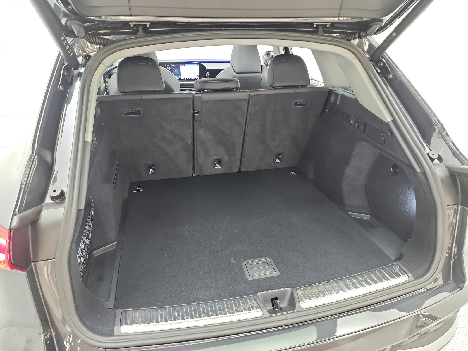Used 2025 Tambora Gray Metallic Audi Premium Plus image 30