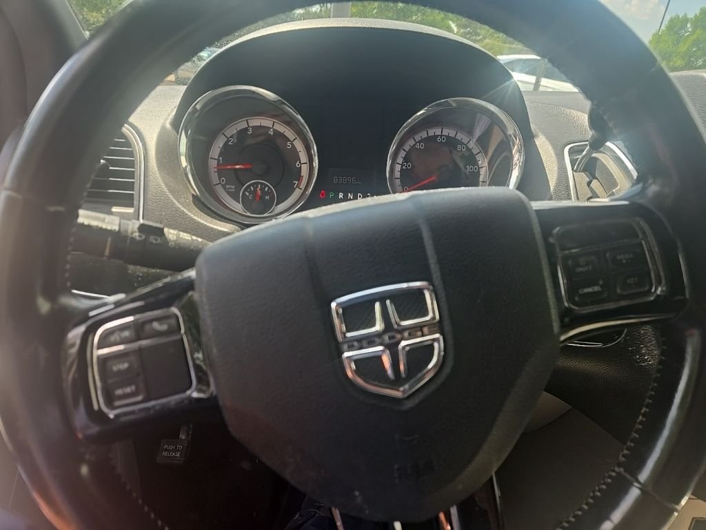 Used 2019 Silver Dodge SXT image 11