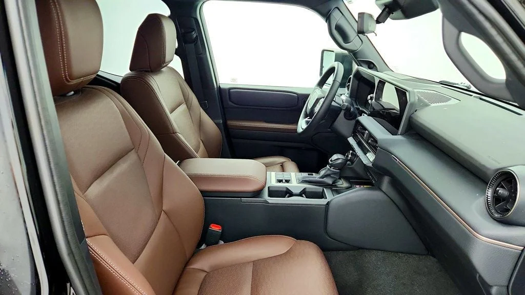 Used 2026 Black Toyota 4WD w/ Moonroof, JBL, HUD, 20