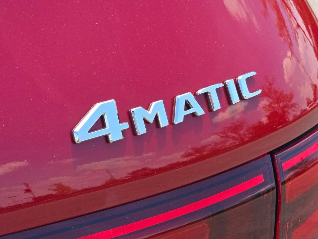 New 2026 MANUFAKTUR Patagonia Red Metallic Mercedes-Benz GLB 250 image 43