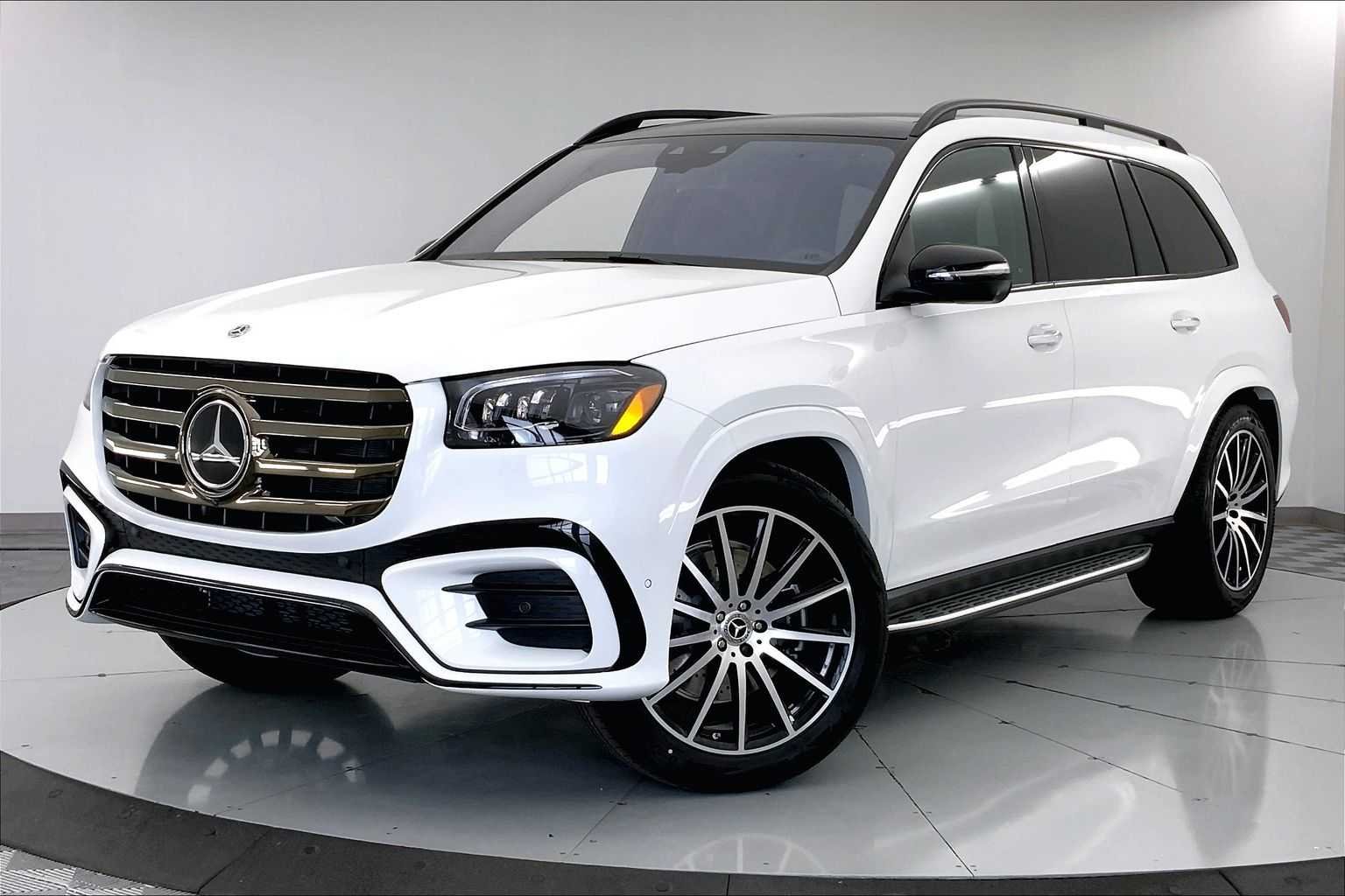 2026 Mercedes-Benz GLS GLS 580 4MATIC's photo
