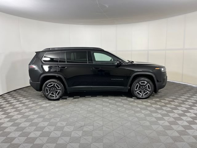 New 2026 Diamond Black Crystal Pearlcoat Jeep Limited image 7
