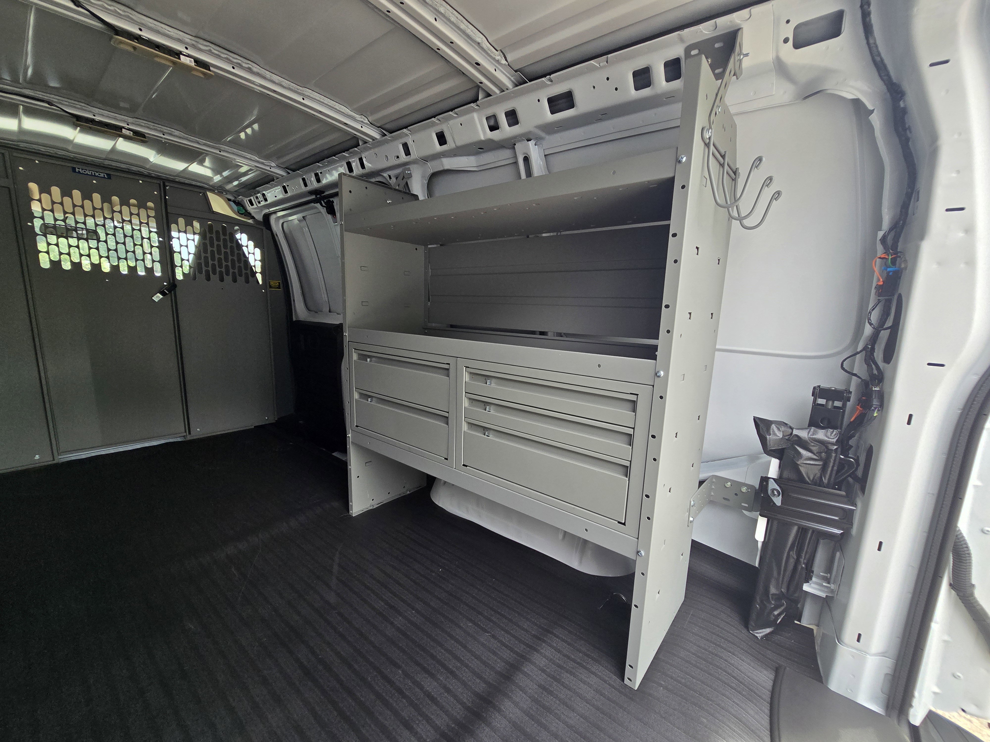 2025 GMC Savana Cargo Work Van - Photo 6
