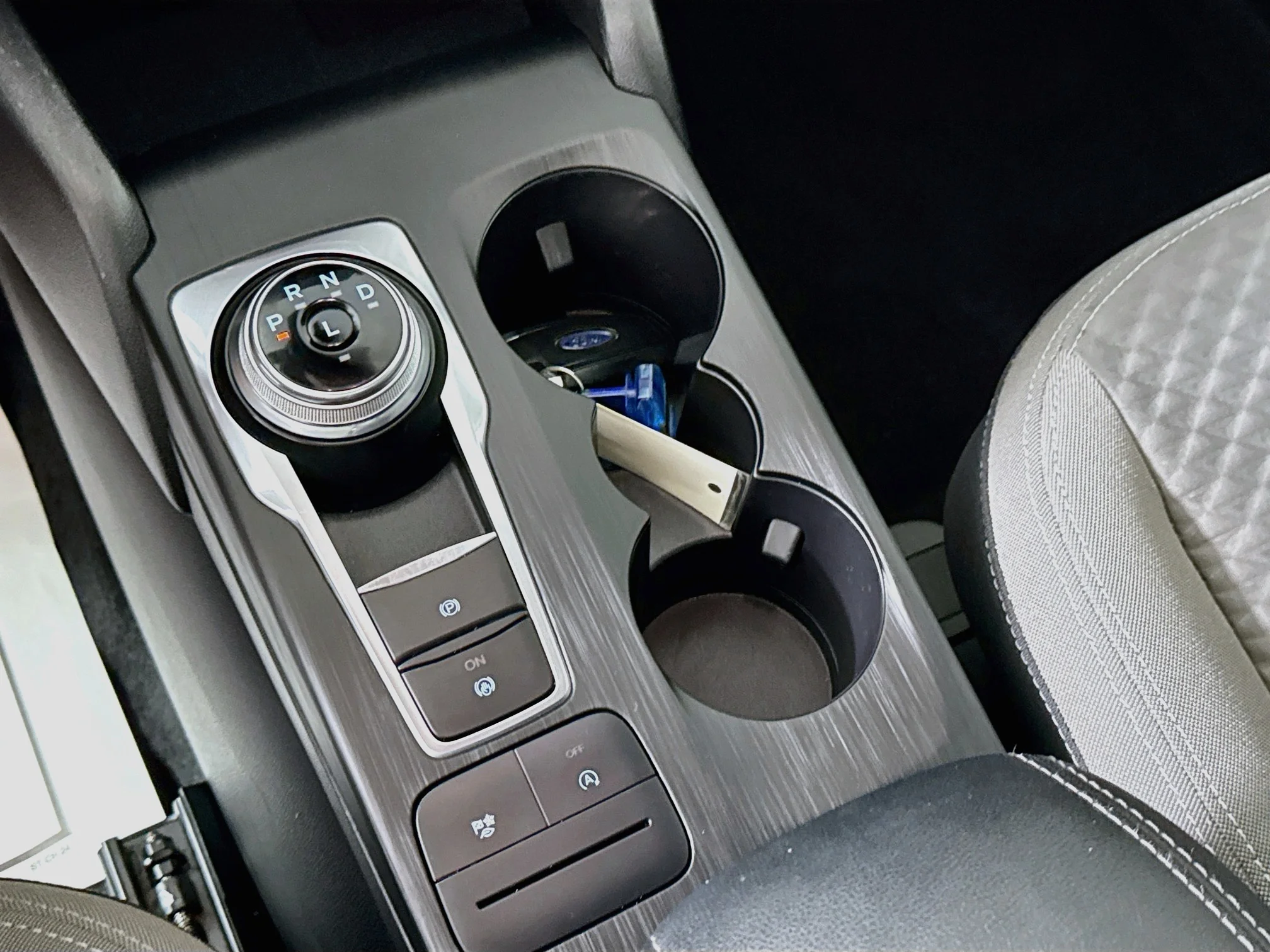 Used 2020 Oxford White Ford SE image 20