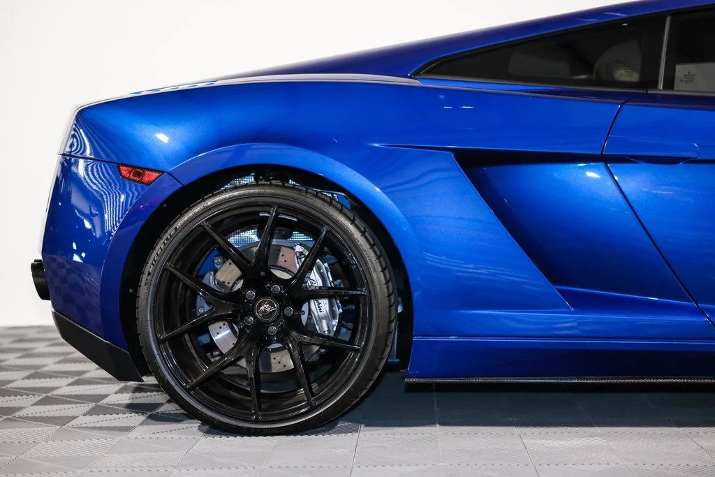 Used 2004 Blue Lamborghini Base image 2