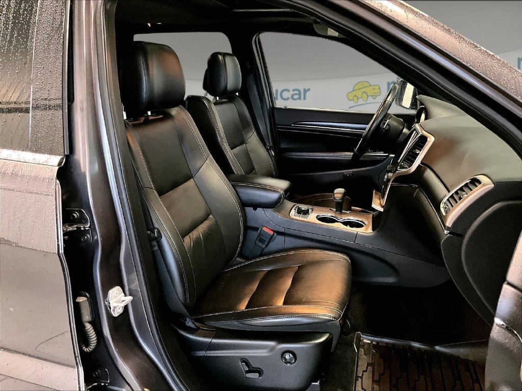 Used 2015 Granite Crystal Metallic Clearcoat Jeep Limited image 11