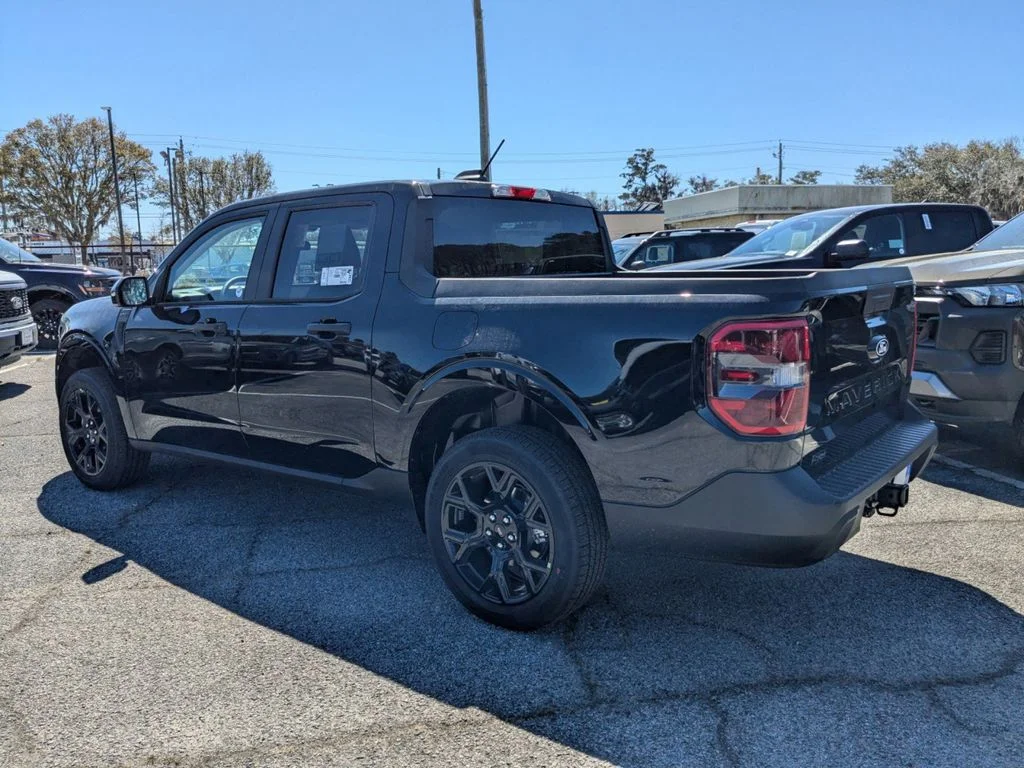 2025 Ford Maverick XLT - Photo 6