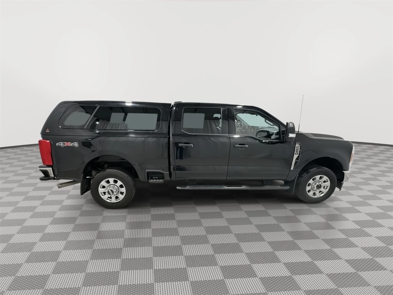 Used 2023 Agate Black Metallic Ford XL image 6