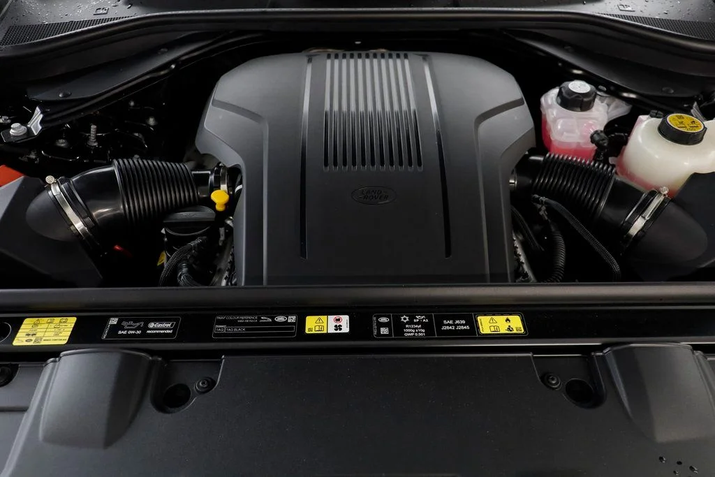 New 2026 Black Land Rover SE image 26