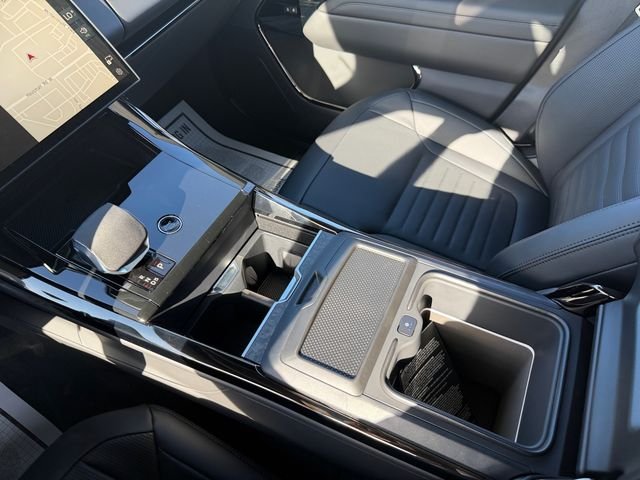 New 2026 British Racing Green Land Rover Autobiography image 24