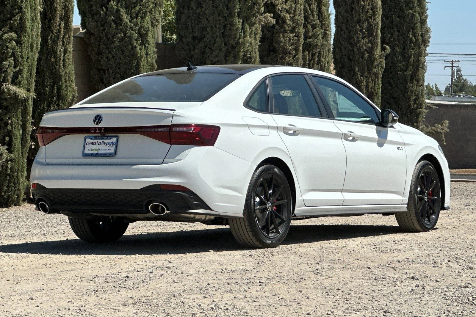 New 2026 Pure White w/Deep Black Roof Volkswagen Autobahn image 4