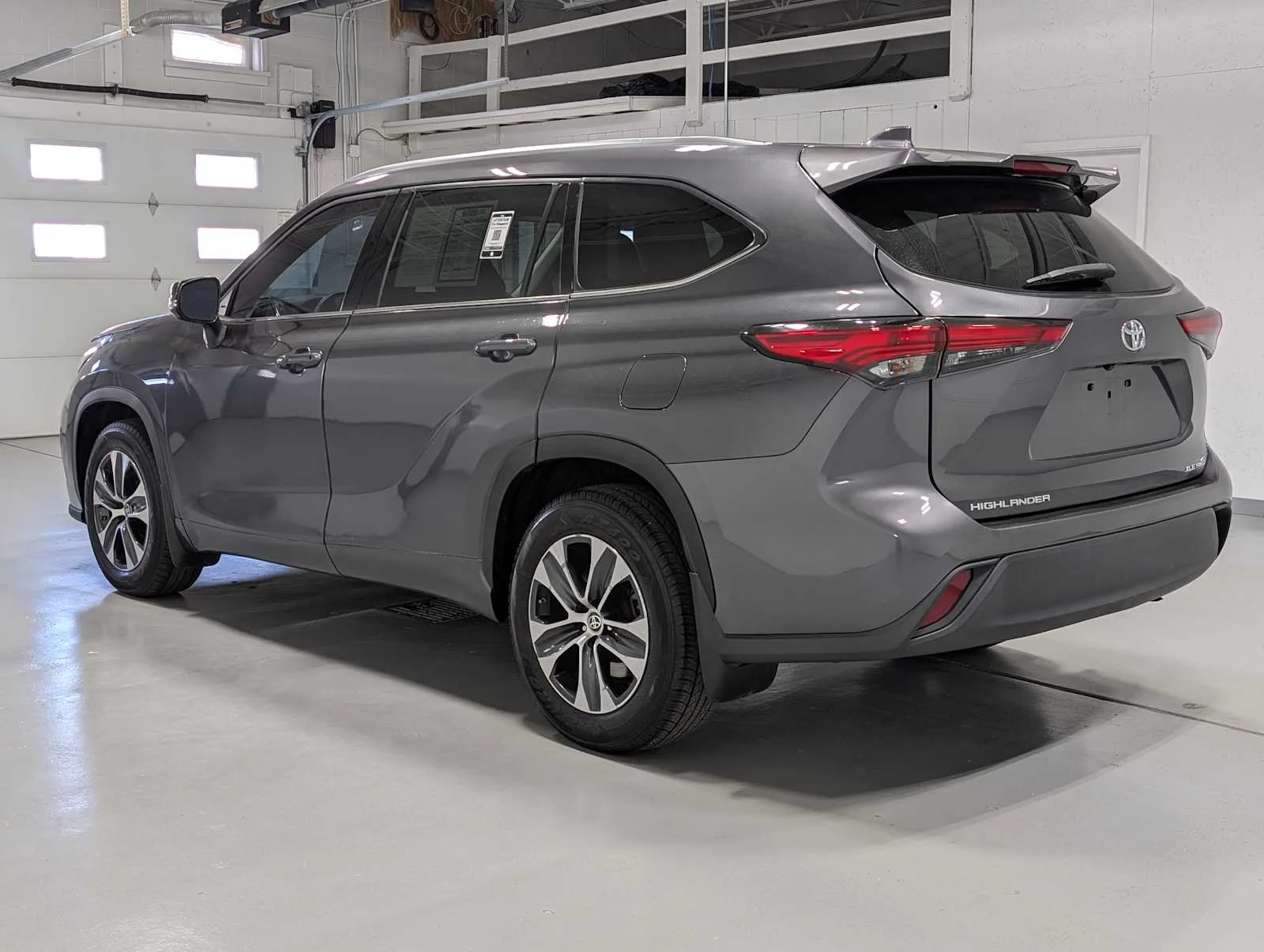 Used 2021 Magnetic Gray Metallic Toyota XLE image 10