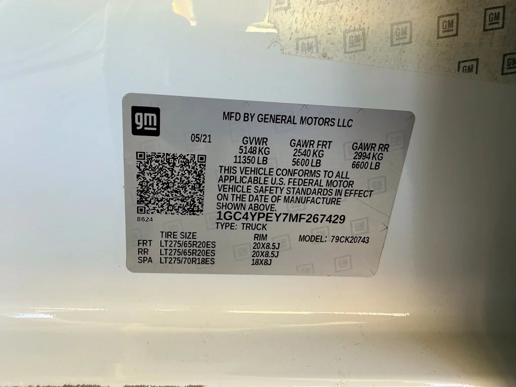Used 2021 White Chevrolet LTZ image 41