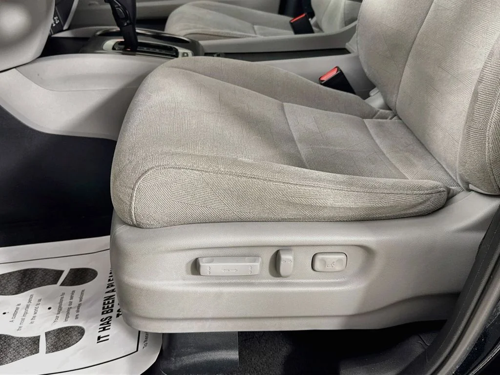Used 2019 Crystal Black Pearl Honda EX image 23