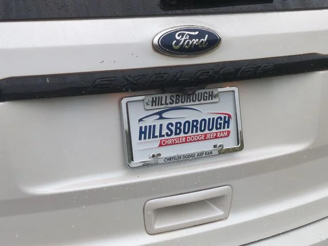 Used 2014 White Ford Sport image 22