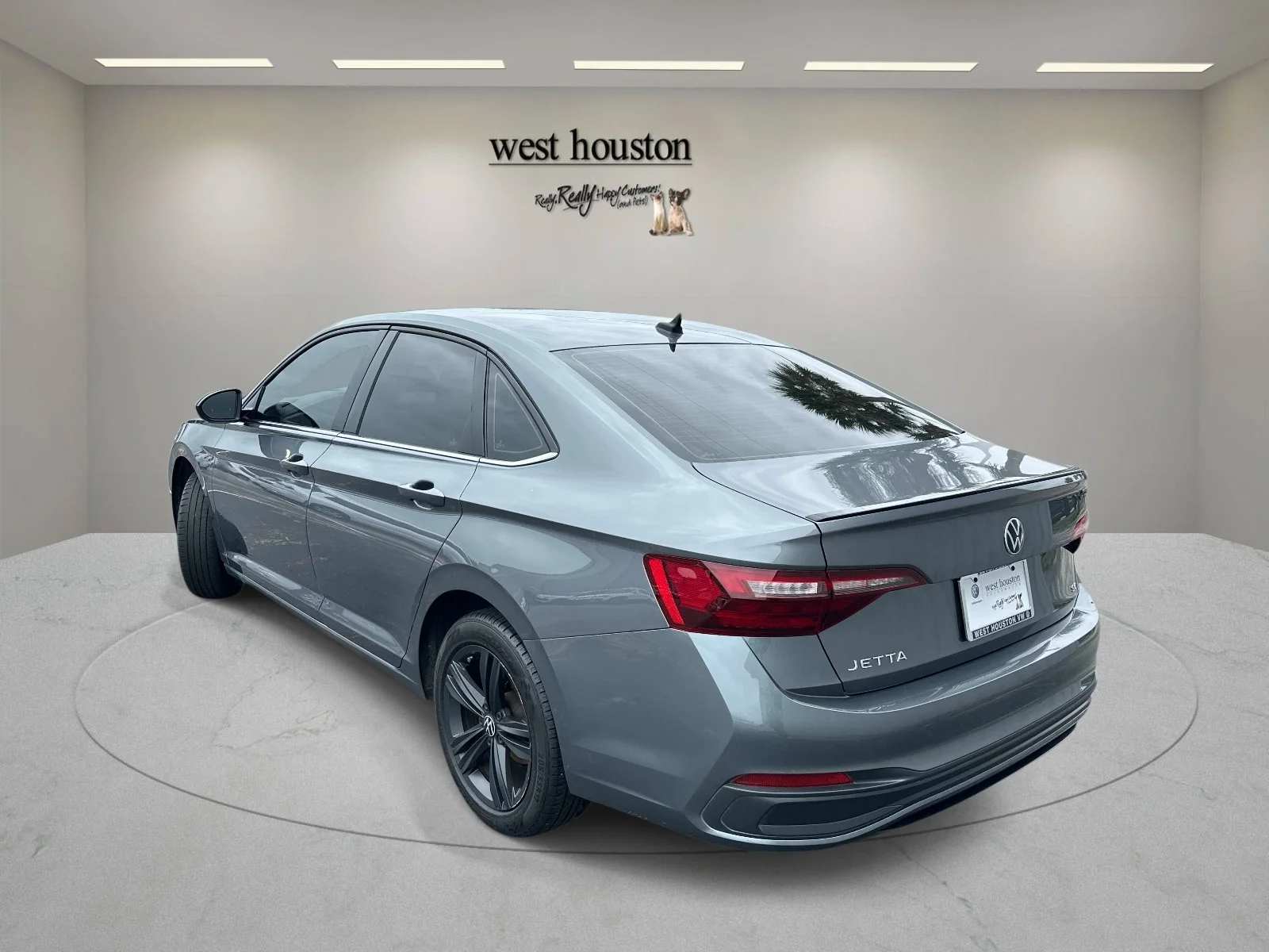 Used 2023 Gray Volkswagen SE image 5