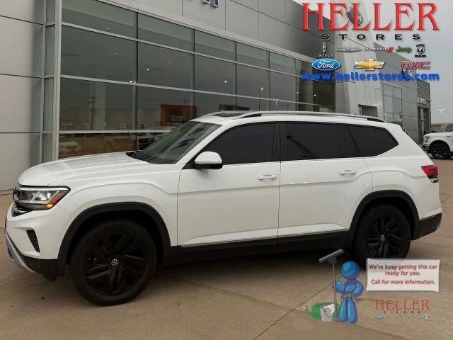 Used 2021  Volkswagen SEL image 1
